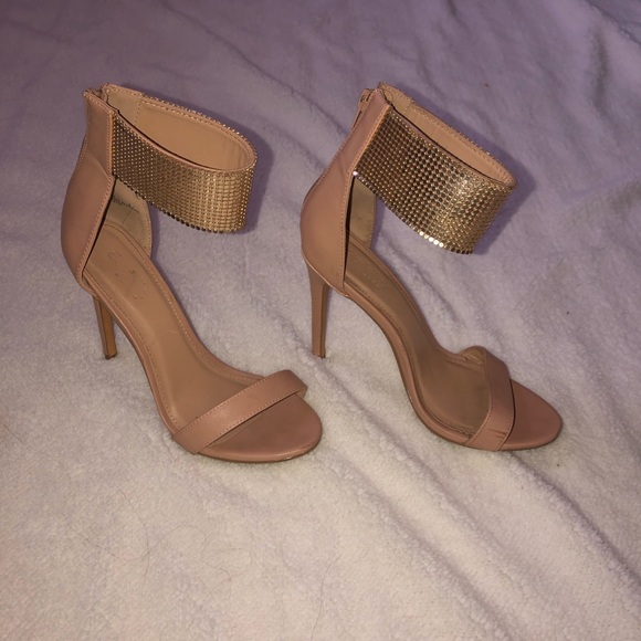 Nude Thin Heel Gold Cuff Ankle Heel✨ - Picture 3 of 3
